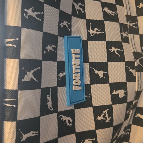 Licensed FORTNITE Rolling Carry On Suitcase - Picture 9 of 9